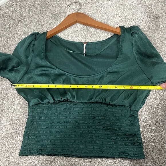 Free People Evergreen Santiago Satin Cropped Blouse Size Medium Sexy Chic - Picture 10 of 16